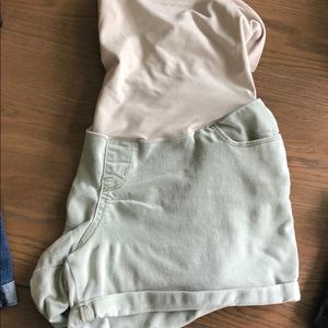 Maternity shorts